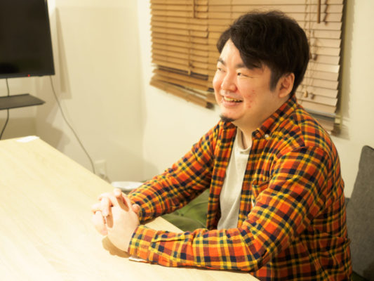 笑着回答的 Yamajet